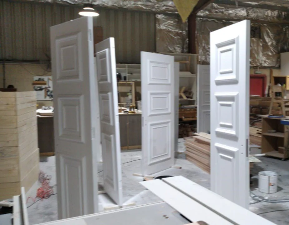 Door painting work detail