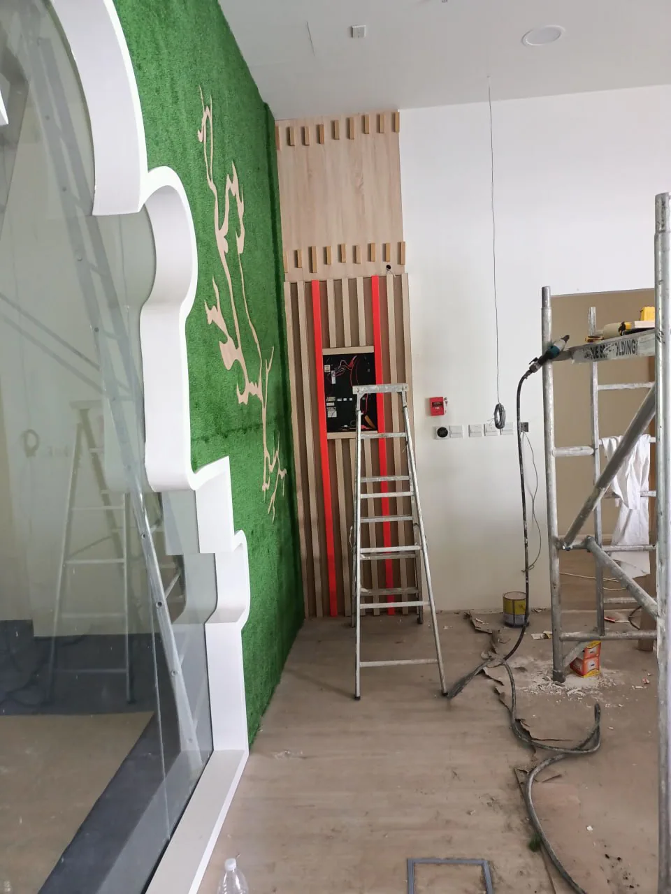 Reception-area fit-out and joinery during the work